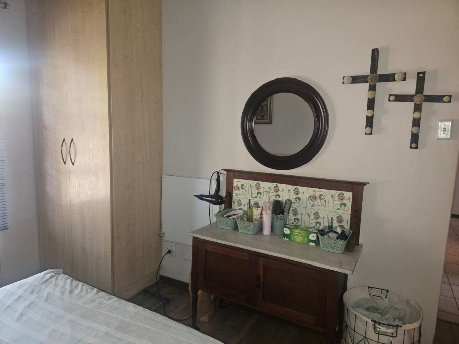 2 Bedroom Property for Sale in Rhodesdene Northern Cape